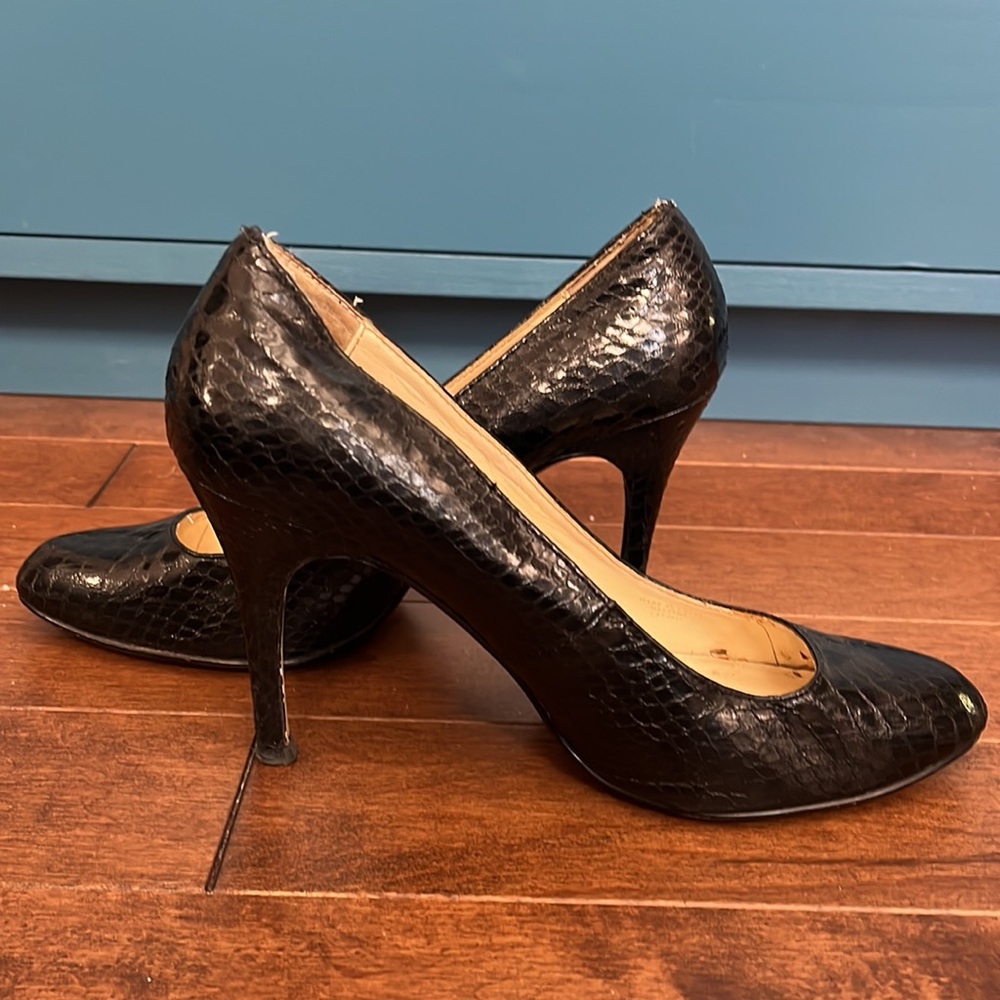 Mac Studio | snake print heels